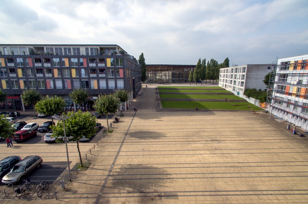 Blick von der Mont-Cenis-Straße zur Akademie